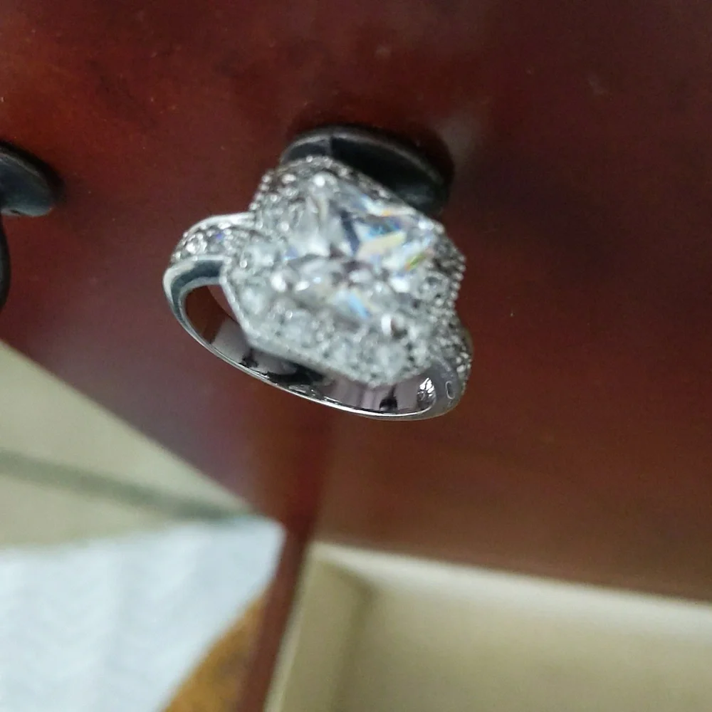 Silver ring - Picture 2 of 9